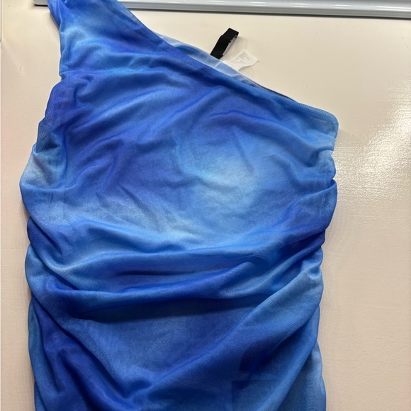 H&M mesh top - Picture 2 of 3